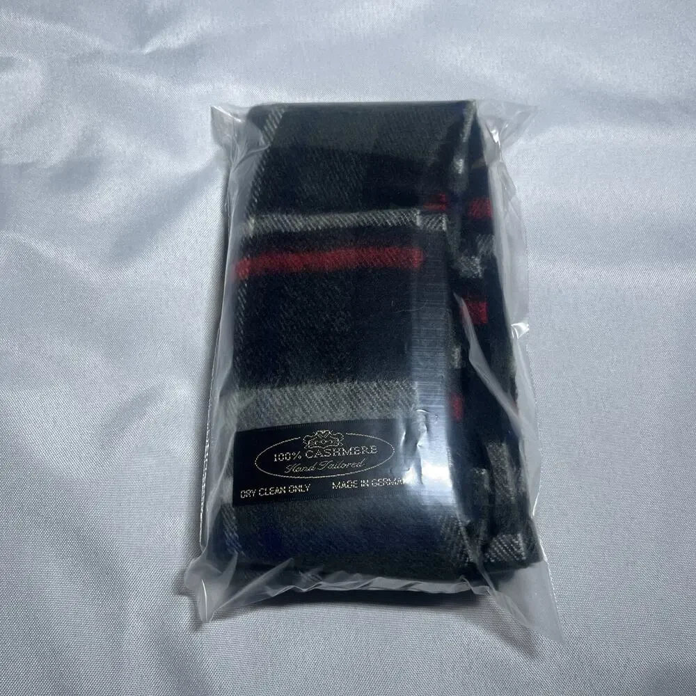 100% Cashmere Plaid Fringed Scarf Wrap Black Red Made in Germany 66
